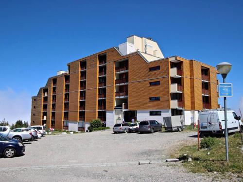 Studio cabine 4 pers. expose Sud, au pied des pistes avec balcon et toutes commodites - FR-1-340-75 in Chamrousse