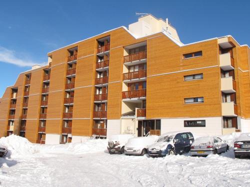 Studio cabine 4 pers. expose Sud, au pied des pistes avec balcon et toutes commodites - FR-1-340-75 in Chamrousse