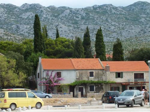 Holiday Home in Starigrad near Paklenica - Location saisonnière - Starigrad-Paklenica