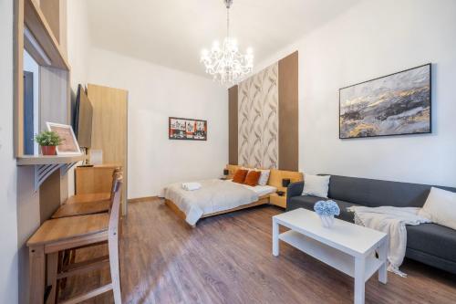 Central Elizabeth Boulevard Apartment, Budapest
