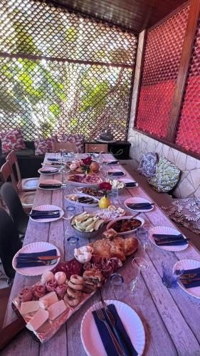 Una Civetta al Mare in การัปปา