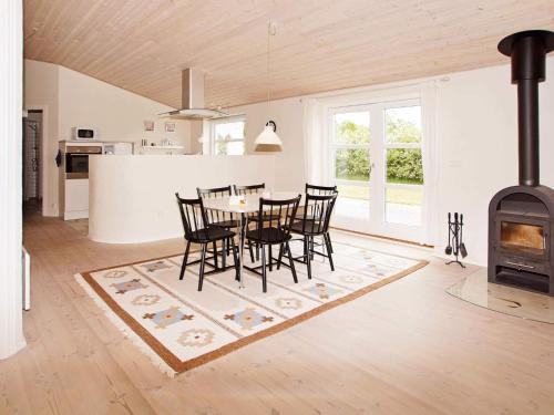 6 person holiday home in Hemmet in Falen