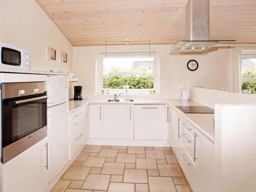 6 person holiday home in Hemmet in Falen