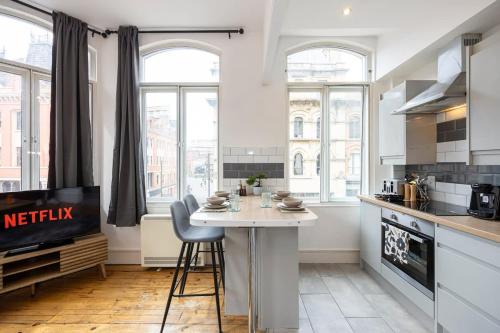 2 Bed City Centre Flat Sleeps 6, Манчестер (фото 4)