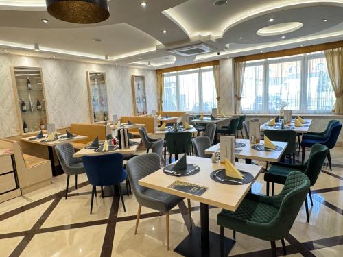 Restaurant, Hotel Aurum Family "A" in Hajduszoboszlo