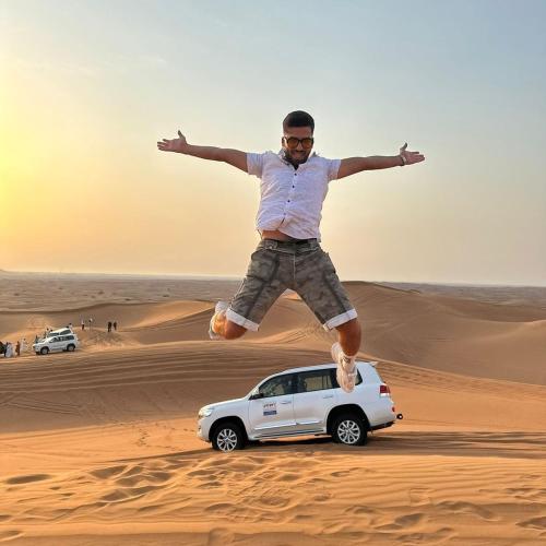 Red Dune Safari with 4x4 Pick & Drop, Free Sandboarding & Camel ride in Мадинат-Зайед