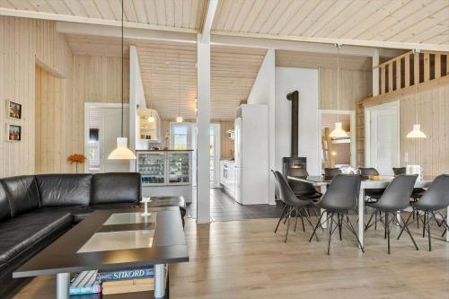 8840-Glesborg-Strandskadevej-12-a in เฟียลเลอรูป