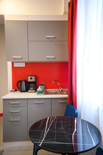 Plaka Suite Next to Acropolis by Zeus Suites, Athènes (photo 4)