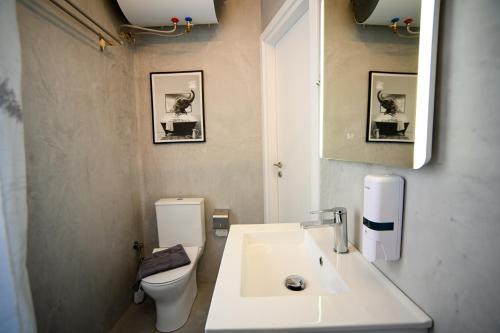 Plaka Suite Next to Acropolis by Zeus Suites, Athènes (photo 11)