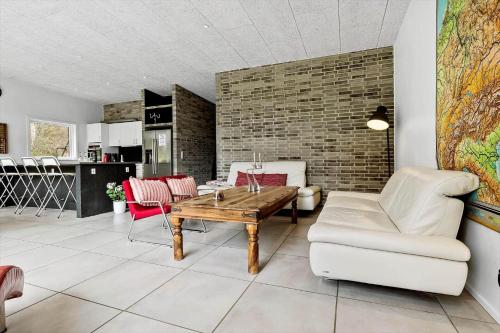 8476-Ebeltoft-Skovvangsvej-1-C in คราเคร์