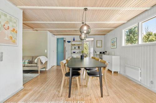 84239-Ebeltoft-Uglevej-15 in Oer Strand