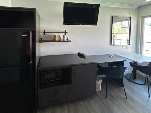 Studio 6 Suites Buena Park, CA - Anahiem/Near Maingate Knotts – Buena Park, CA