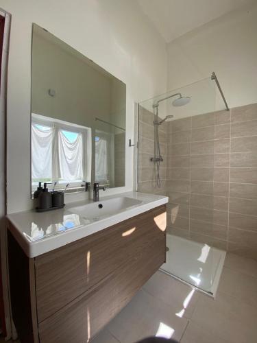 Tropical Oasis Hôtel (Tropical Oasis Hotel) in Moroni