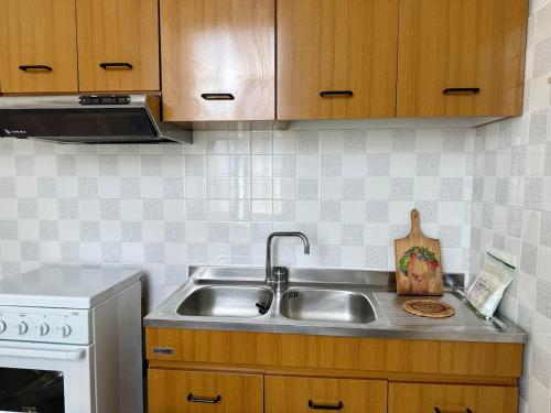 ห้องครัว, A Beautiful Typical Flat - CasadeRina - by Host4U in ปอร์โต เมาริซิโอ