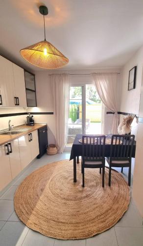3-bedroom House With A Private Sunny Garden And Community Pool In Marbella Near Puerto Banus - Costa del Sol