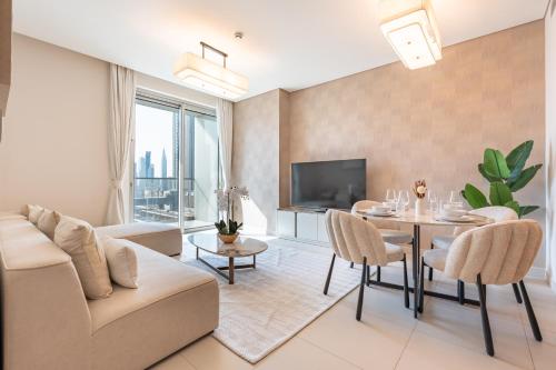 Iconic 3Bedroom w Khalifa View & Dubai Mall Access, Dubai