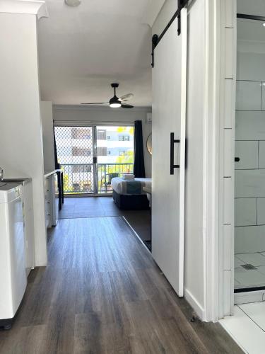 Broadwater Keys Holiday Apartments in Labrador
