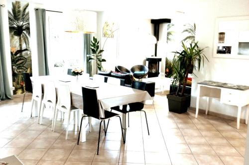 Évasion entre Seine et forêt (Evasion entre Seine et foret) in 沃勒佩尼