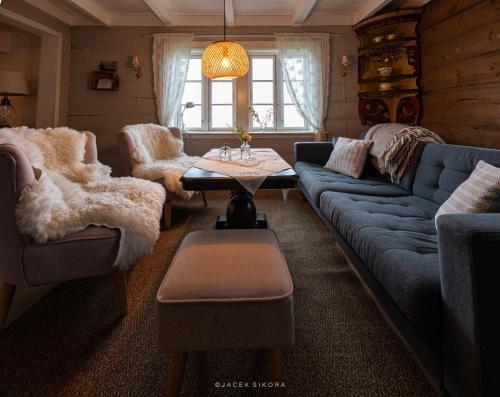 Cozy older house in scenic surroundings in Лаєрвік