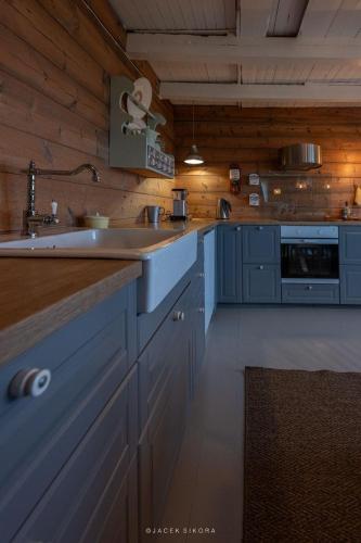 Cozy older house in scenic surroundings in Лаєрвік