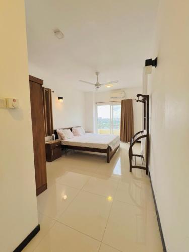 SKYLINE SUITE Penthouse at The Highness Rajagiriya in Rajagiriya