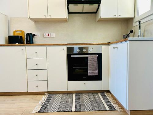 Silver View Apartment in Polis