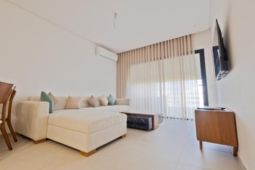 Bleu b, Monastir
