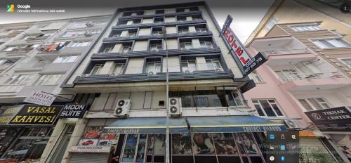 Moon Suit Hotel, Istanbul