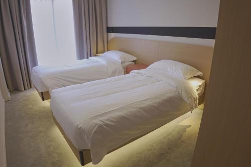 Nomad Camp Hotel in Kaji-Say