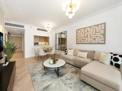 Kensington 1BR plus Study Burj View-Dubai Mall connect, Dubaj
