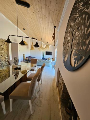Portugals Infinity Eco Suite Resort in ซานตามาเรีย