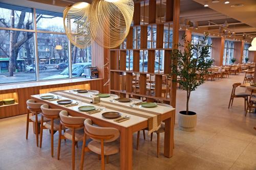 restavracija, Resident Hotel Abay in Almaty