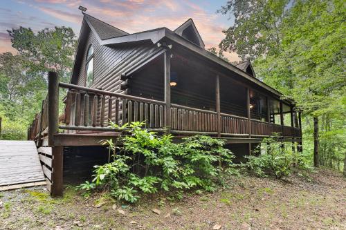DANCING BEARS CABIN - Secluded 3-Bedroom, 3.5-Bath Luxury Cabin with Hot Tub, Mineral Bluff (Foto 4)