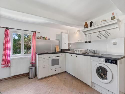 Holiday Home Lenora II by Interhome in Lenora