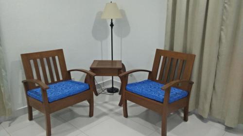 Deluxe King Room image 2