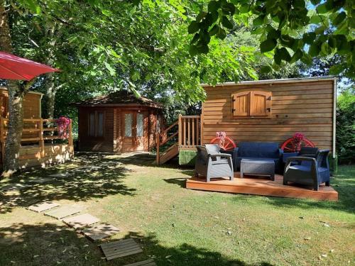 La Roulotte du Parc in Saint-Priest-des-Champs