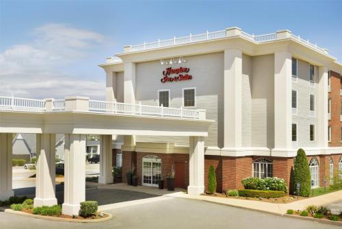 . Hampton Inn & Suites Middletown