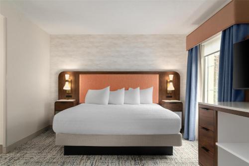 Hampton Inn & Suites Middletown - image 9