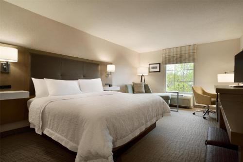 Hampton Inn & Suites by Hilton Newport/Middletown, Newport