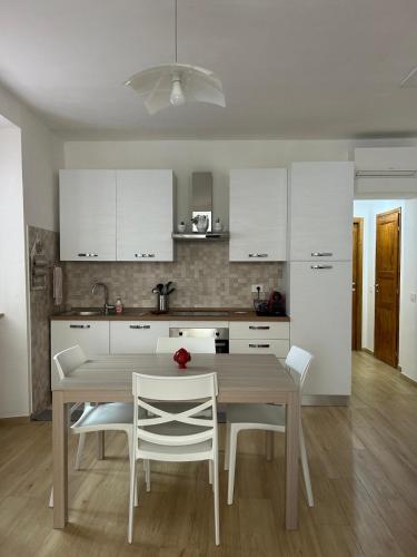 Cocina, Piediluco House - La Casa di Caio in Terni