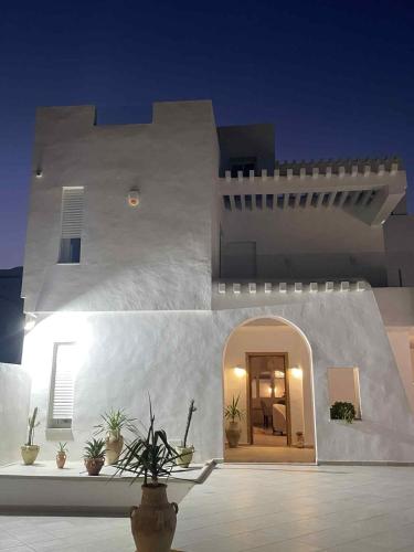 La Maison Blanche in Ezzahra (Bin `Arus)