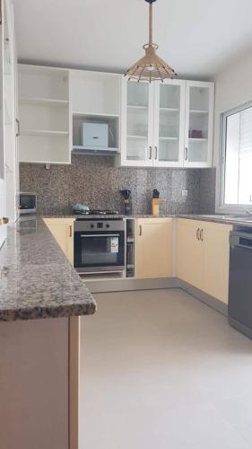 La Maison Blanche in Ezzahra (Bin `Arus)