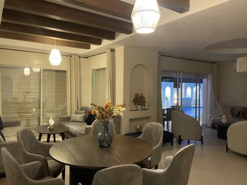 La Maison Blanche in Ezzahra (Bin `Arus)