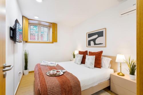 Modern & Central Flat w/ Garage by HostWise, Porto