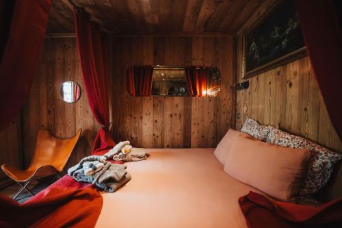 Chalet SALOON avec SPA privatif in Le Biot
