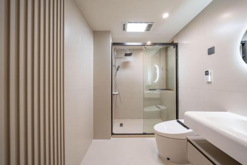 500-square-meter river view luxury home with elevator access near Yu Garden, Shanghai (photo 4)