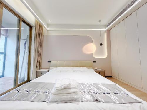 500-square-meter river view luxury home with elevator access near Yu Garden, Shanghai (photo 8)