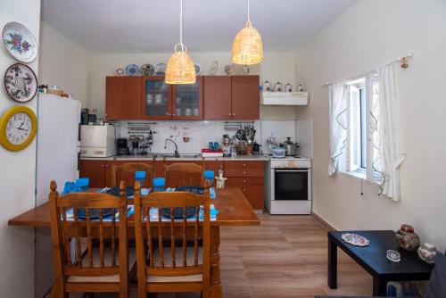مطبخ, Vossos Cottage House - Visit all Zakynthos from one place in Chamouzas