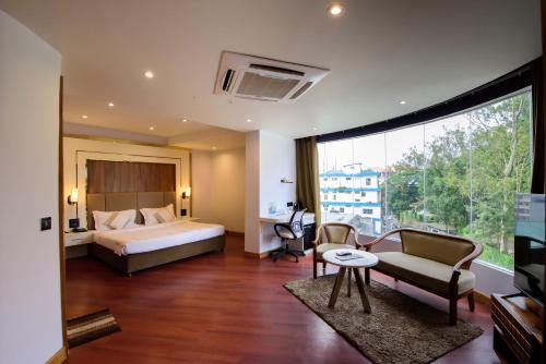 Emerald Hotel - Aizawl