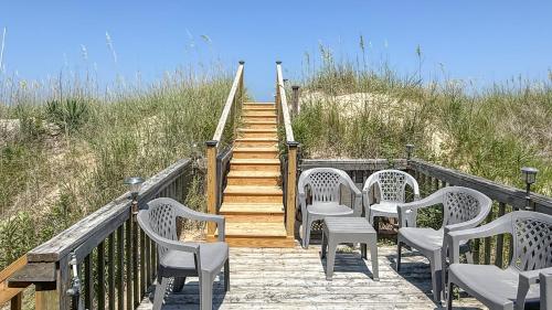 Dots Dream - KDH MP 6 Historic Oceanfront Cottage Ocean View - image 2